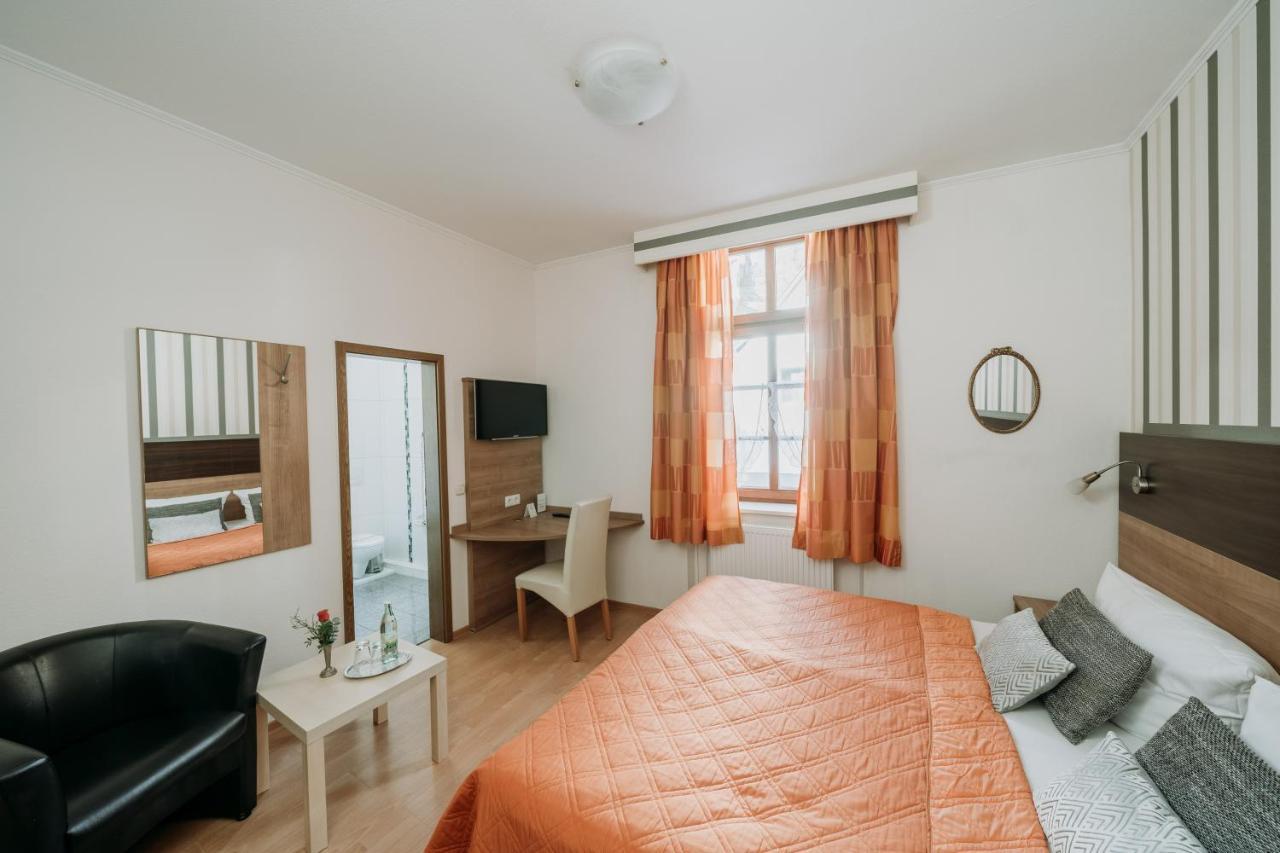 Fraenkischer Gasthof-Hotel Zum Koppen Gemunden am Main Bagian luar foto