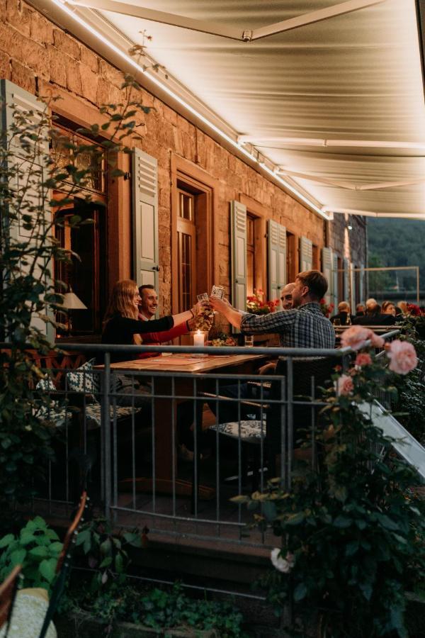 Fraenkischer Gasthof-Hotel Zum Koppen Gemunden am Main Bagian luar foto